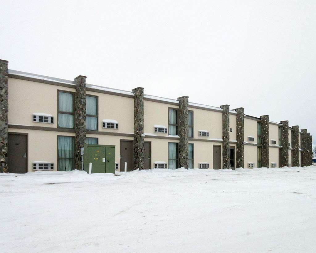 Econo Lodge Inn & Suites Brookings Exterior photo