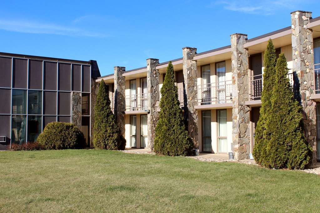 Econo Lodge Inn & Suites Brookings Exterior photo
