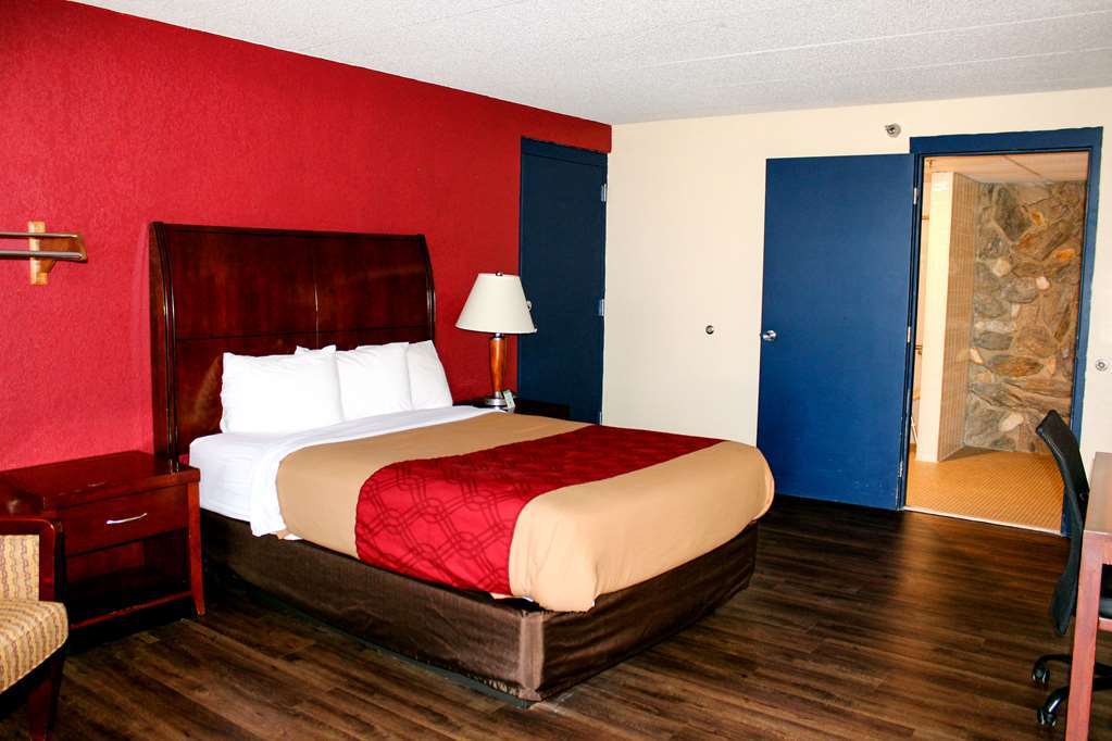 Econo Lodge Inn & Suites Brookings Room photo